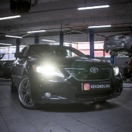 Toyota Camry - замена линз на светодиодные