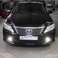 Toyota Camry VII (XV50) - установка в штатные места вместо галогенных фар светодиодные противотуманные фары MTF Light с линзой для ТОЙОТА / ЛЕКСУС.